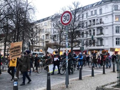 Demonstration für Milieuschutz am Schloss- und Amtsgerichtsplatz Demonstrationszug für den Milieuschutz am Schloss- und Amtsgerichtsplatz in Berlin-Charlottenburg.