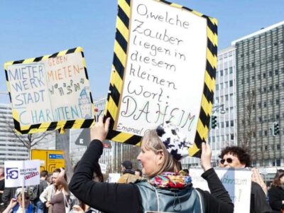 MieterWerkStadt bei der Mietendemo MieterWerkStadt Charlottenburg bei einer Demonstration für bezahlbares Wohnen und gegen hohe Mieten in Berlin